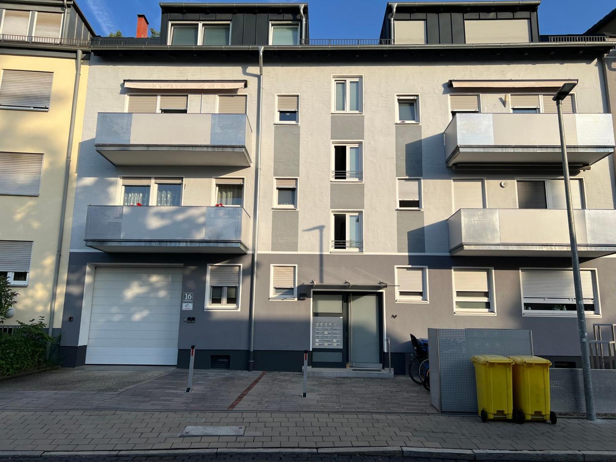 Grosse Gemuetliche Ferienwohnung Mit Klimaanlage, Parkplatz Inklusive Top ! Fürth Exterior foto
