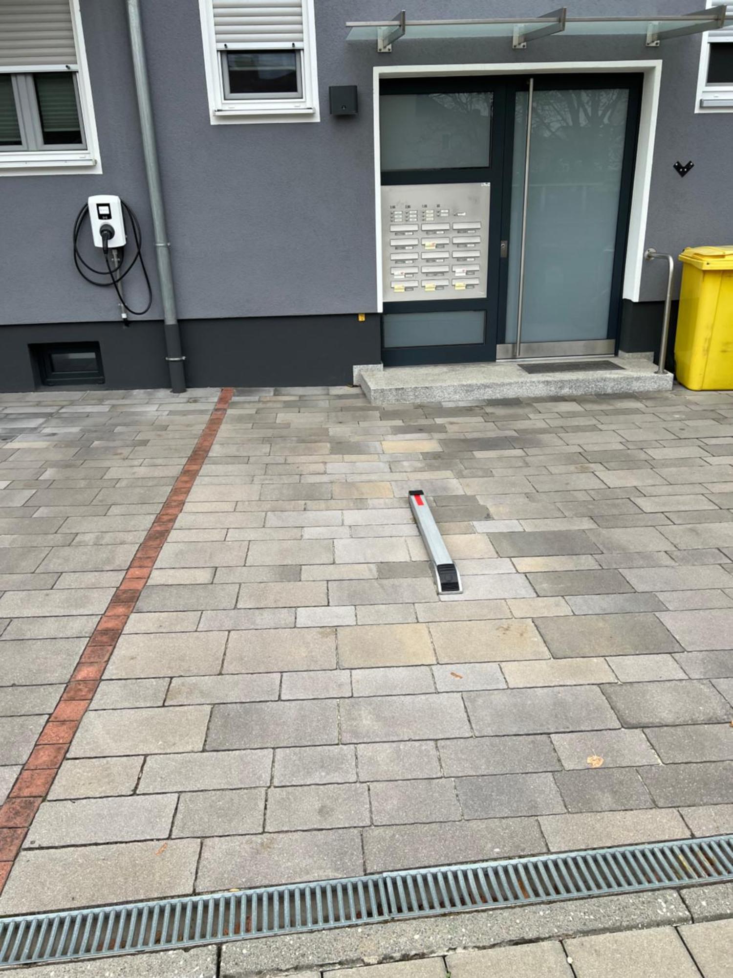 Grosse Gemuetliche Ferienwohnung Mit Klimaanlage, Parkplatz Inklusive Top ! Fürth Exterior foto